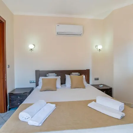 Fethiye-calis'ta 5 Yatak Odali 10 Kisilik Coral 6 Villa Fethiye