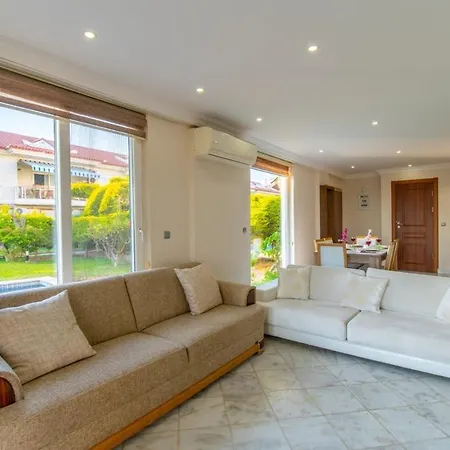 Fethiye-calis'ta 5 Yatak Odali 10 Kisilik Coral 6 Villa *