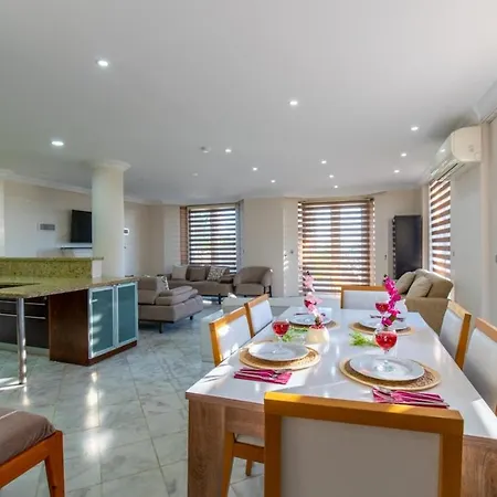 Fethiye-calis'ta 5 Yatak Odali 10 Kisilik Coral 6 Villa *