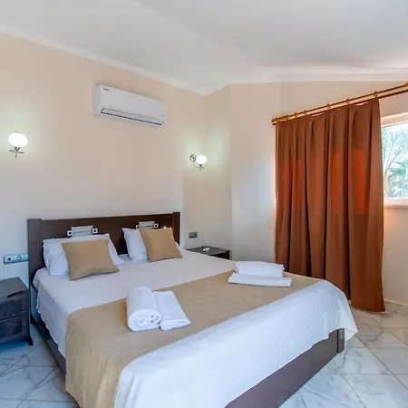 Fethiye-calis'ta 5 Yatak Odali 10 Kisilik Coral 6 Villa Fethiye