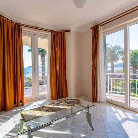 Fethiye-calis'ta 5 Yatak Odali 10 Kisilik Coral 6 Villa