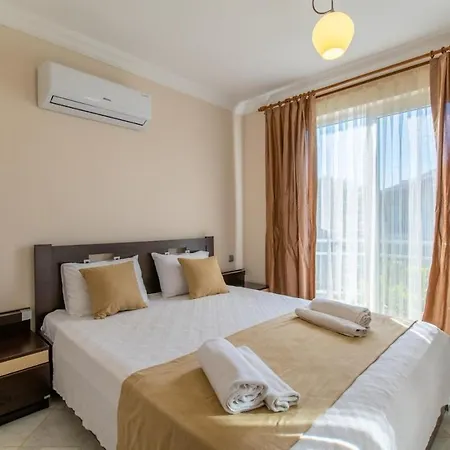 Fethiye-calis'ta 5 Yatak Odali 10 Kisilik Coral 6 Villa *