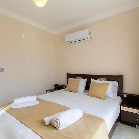 Fethiye-calis'ta 5 Yatak Odali 10 Kisilik Coral 6 Villa *