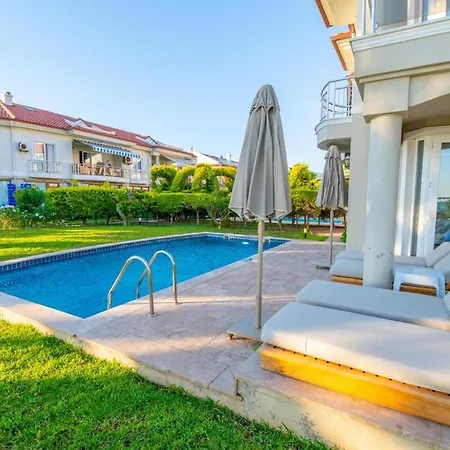 Fethiye-calis'ta 5 Yatak Odali 10 Kisilik Coral 6 Villa